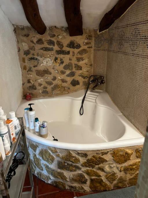 Rural Stone House With Wood Fireplace * Pinell de Bray