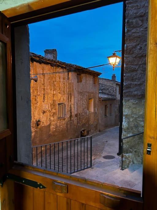 Hébergement de vacances Rural Stone House With Wood Fireplace