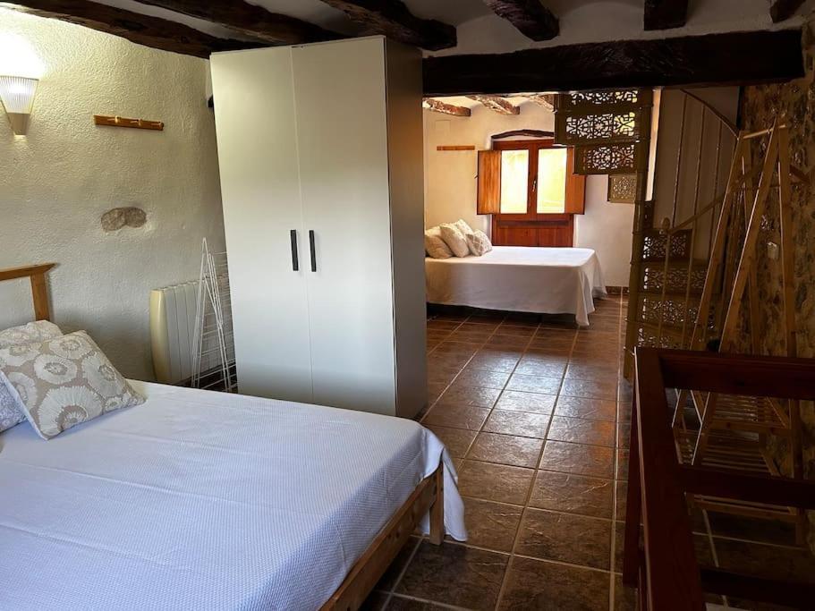 Rural Stone House With Wood Fireplace Hébergement de vacances