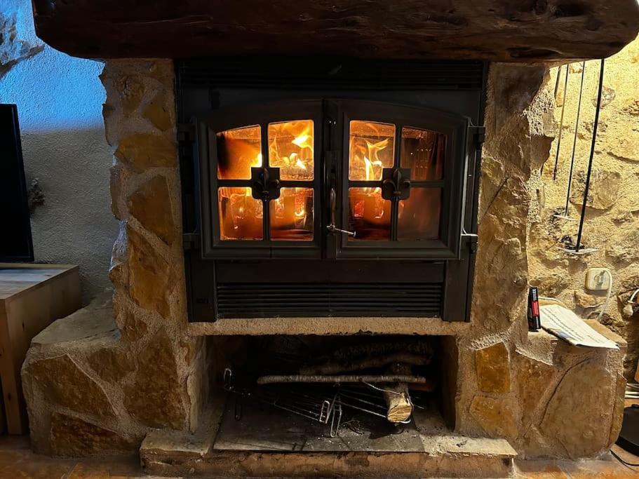 Holiday home Rural Stone House With Wood Fireplace *