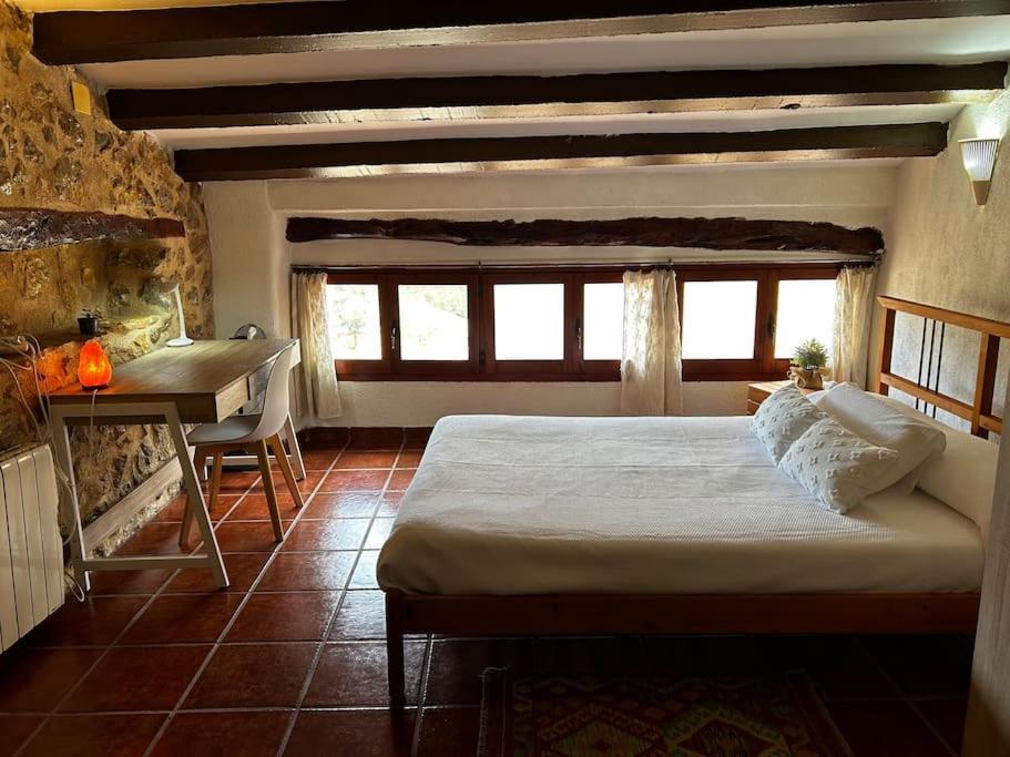 Rural Stone House With Wood Fireplace Hébergement de vacances